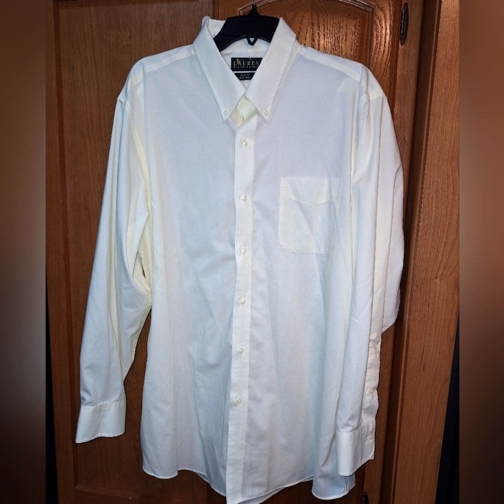 A Lauren Ralph Lauren men's slim fit long sleeve button-down shirt in a size 18.